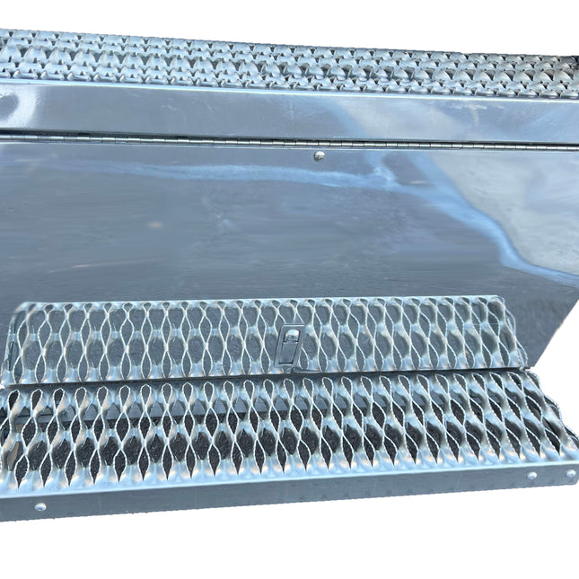 PETERBILT 579 567 384 386 Battery Box Replacement Step