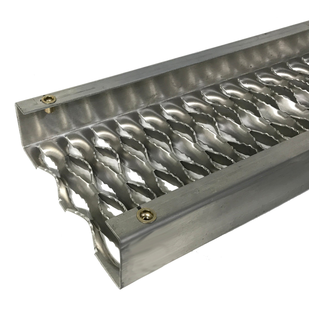 PETERBILT DPF Box Step – EO TRUCK NV, LLC